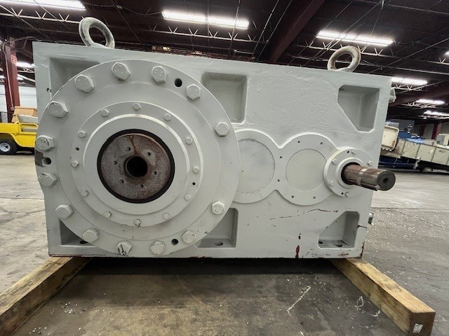 700 HP @ 1750 RPM, Koellmann #UNEX 9.13, Gearbox, 1.6 service factor, 16.86:1, 104 RPM out - Image 6