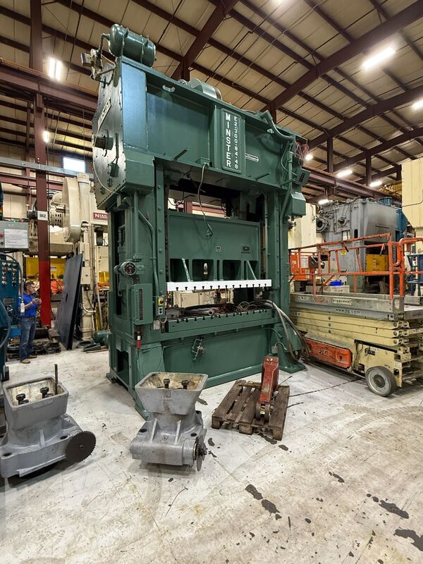 300 Ton, Minster Hevistamper #E2-300-84-48, 12" stroke, 30" Shut Height, 6" adj., 84" x48" bed, 80 SPM, air - Image 2