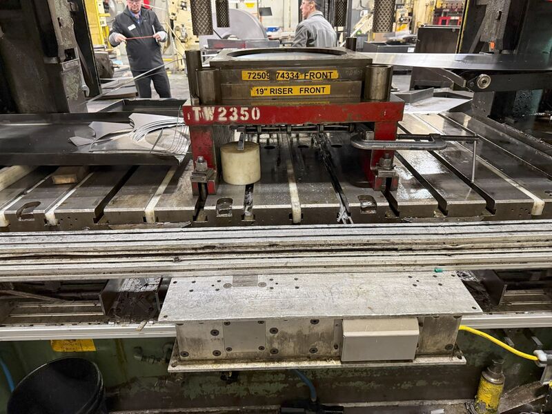 300 Ton, Minster Hevistamper #E2-300-84-48, 12" stroke, 30" Shut Height, 6" adj., 84" x48" bed, 80 SPM, air - Image 9