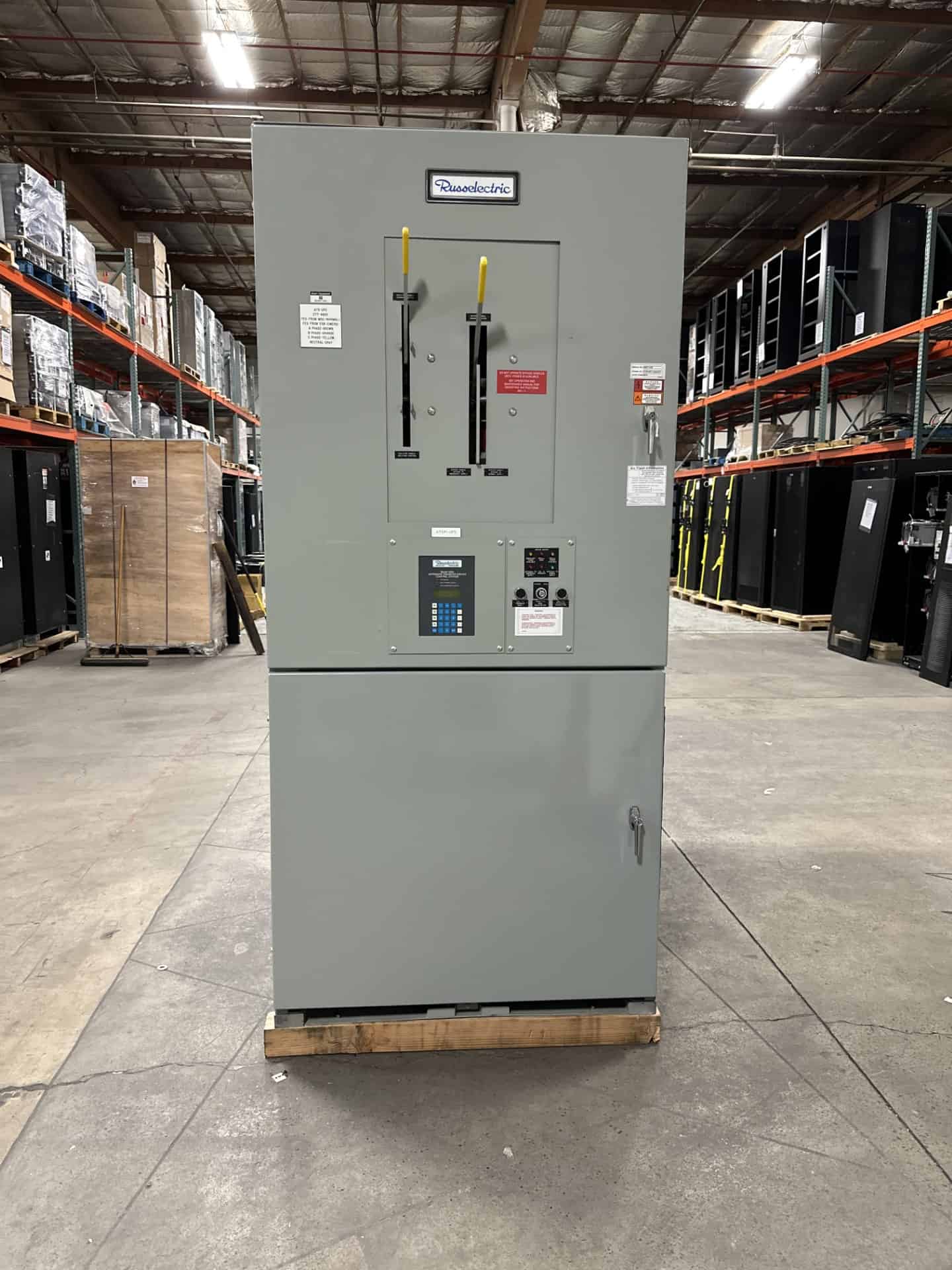 2000 Amp. Russelectric RTBDNBCT-20004CEF, automatic transfer switch with ISO Bypass, 480 Volts, Nema 1 - Image 1