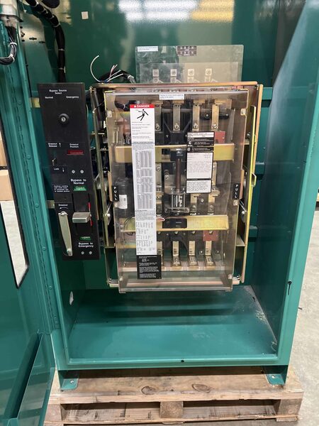 225 Amp. Cummins BTPCB-5674607, 4-pole automatic transfer switch, 480 Volts, 2004 - Image 2