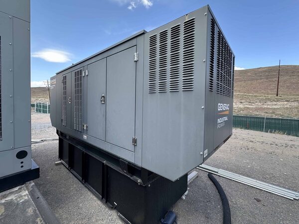 200 KW Generac #SD0200GG178.7D18HPSY3, diesel generator, sound attenuated enclosure, 120/08 Volts, 2016 - Image 2