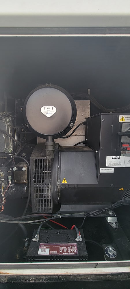 200 KW SWP / Hanco #QP220, mobile diesel generator set, multi-voltage, EPA Tier 3 Flex, 2015 - Image 5
