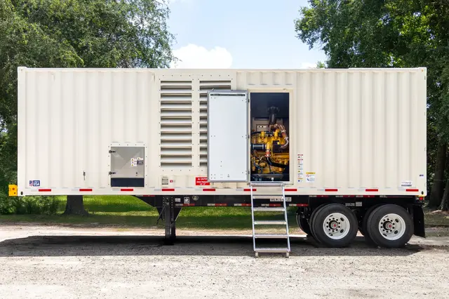 800 KW Caterpillar #C27, diesel generator, 277/480 Volts, 122 hours, 2019 - Image 3