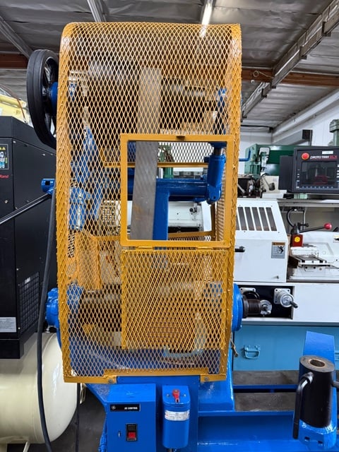 26" x 38" Hepworth #L126 No. 9 Spinning Lathe, 3 HP, speed adjustment (belt), tool post & holders - Image 4
