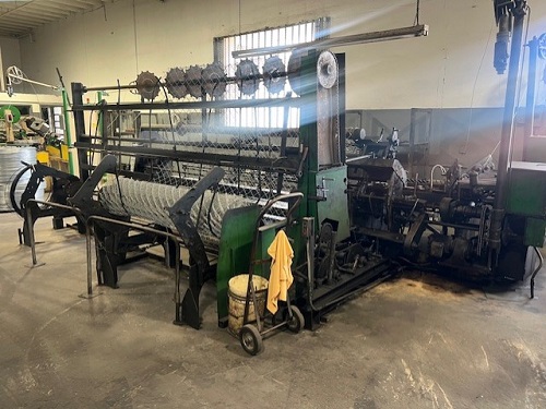 Bergandi #2MT, 2-wire chainlink fence making machine, 12' width - Image 1