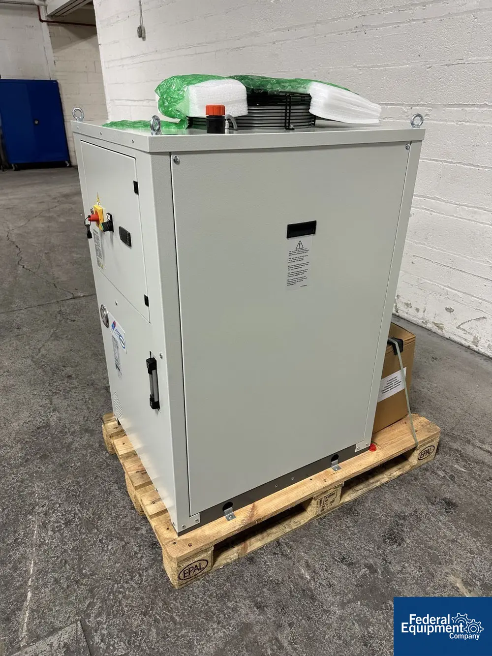 1.3 Ton, Texa Industries #TCW56, Chiller, 4900KW, air cooled, 400V, 3ph, 5hz, R134a refrigerant, S/N 00218206 - Image 3