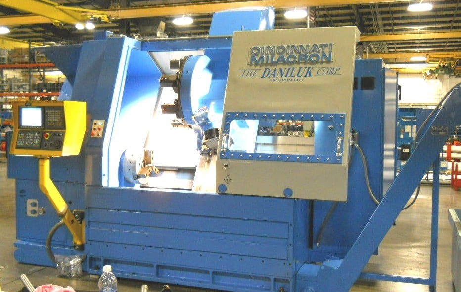 Cincinnati #Cinturn-15CX40, Fanuc, 3-jaw 15" chuck, 3" hole, 40" centers, tailstock, remfr 2025, 1 yr warr. - Image 2
