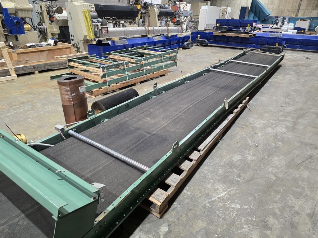 42" wide x 30' long, Roach, Conveyor, 24"-34" H Infeed, 122"-138" Discharge height, 3" H Sidewall, 1 HP - Image 4