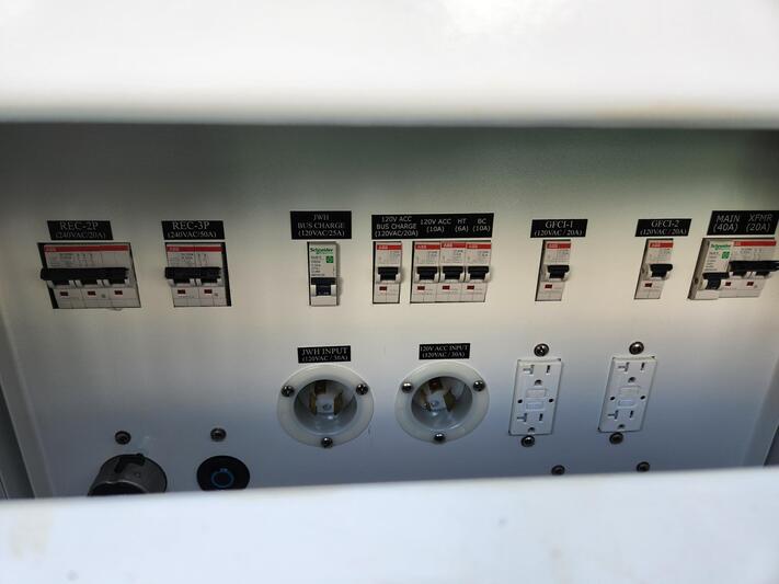 250 KW Stamford #MX341, Natural gas generator set, 480 Volts, 3-phase, 390 HP @ 1800 RPM, Power Solutions - Image 3