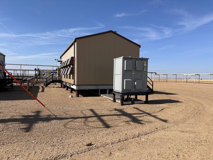 600 kW Capstone #600R-HDR-B000, Gas Turbine Generator Package, PASC C, enclosure, skid, w/ C600S power pkg - Image 2