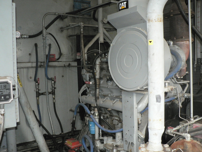 400 HP Geminis #FE-332D-2, reciprocating compressor, 2 throw, Caterpillar #3408TA engine, Air-X-Changer - Image 4