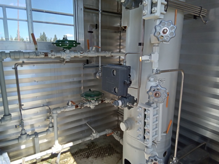 16" Sour Vertical Separator, 740 psi, 1999 - Image 8
