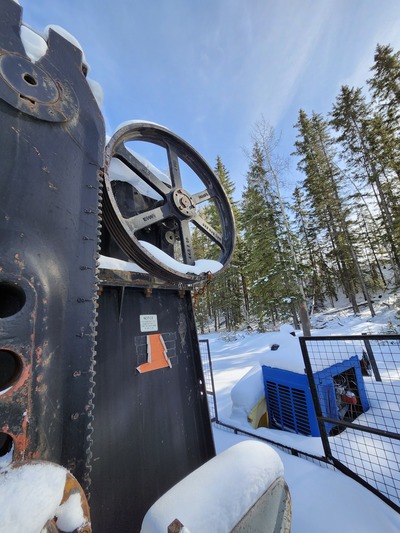 320 Legrand #320-173-144, pump jack - Image 9