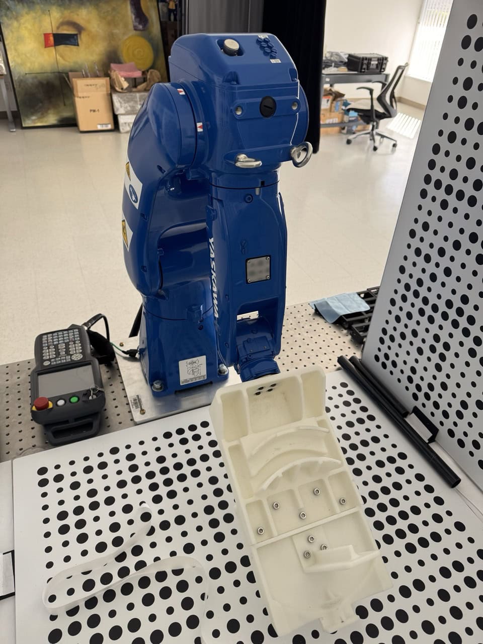 Yaskawa Motoman, GP8 YR-1-06VX8-A00, Robot, 6 Axis, 17.6 lbs., 28.6" reach, IP67, YRC1000 & micro Control - Image 3