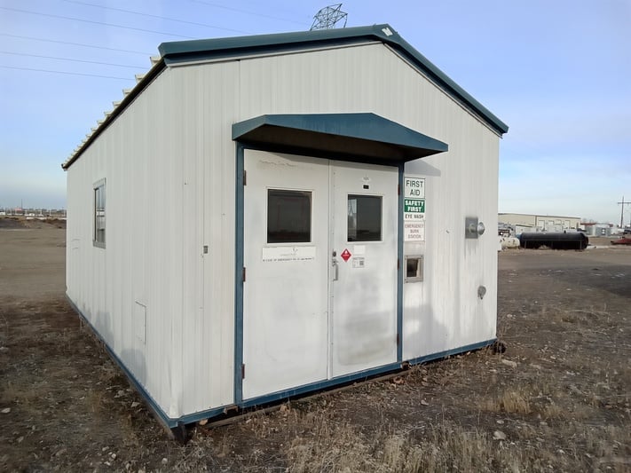 25' x 14' x 12' Equipment Building, 6 well header package, 1996 - Image 3