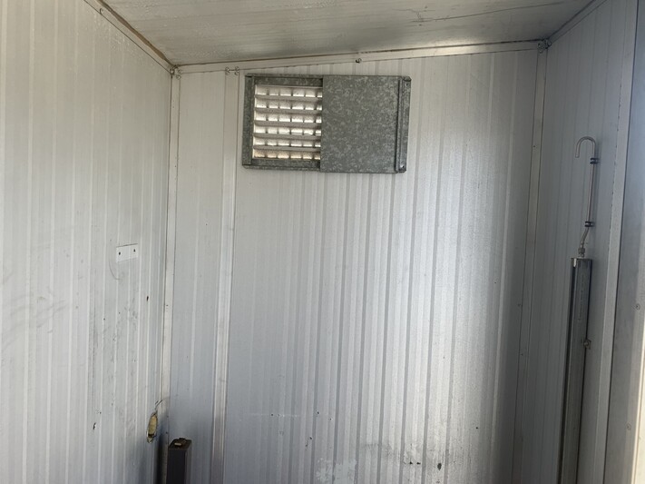8' x 5' x 8.2' Equipment Building - Image 4