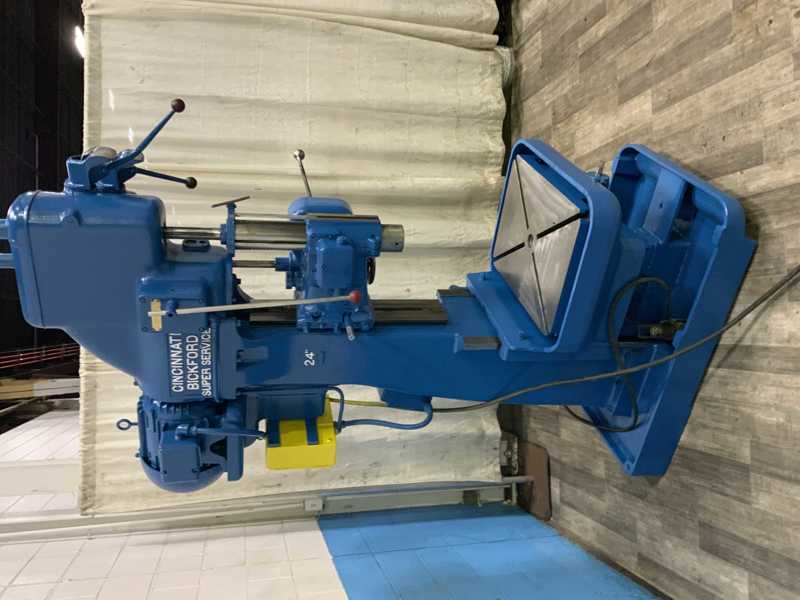 24" Cincinnati #24, single spindle drill, box columns, #4MT, 28" x18" table area, coolant, 5 HP - Image 2