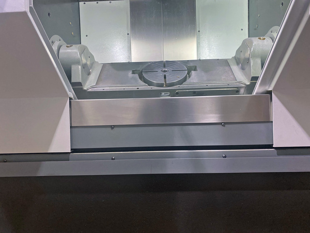 Hermle #C800U, Full 5-Axis Simultaneous vertical machining center, Heidenhain iTNC 530, rigid tapping, 2003 - Image 2