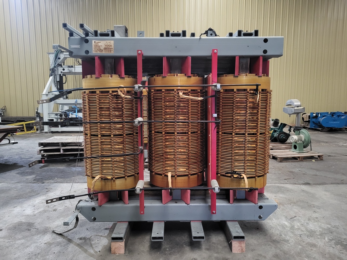 4000 KVA 24940Y/14400 Primary, 600 Secondary, General Electric CXTC4000 S002640 transformer, 2003 - Image 1