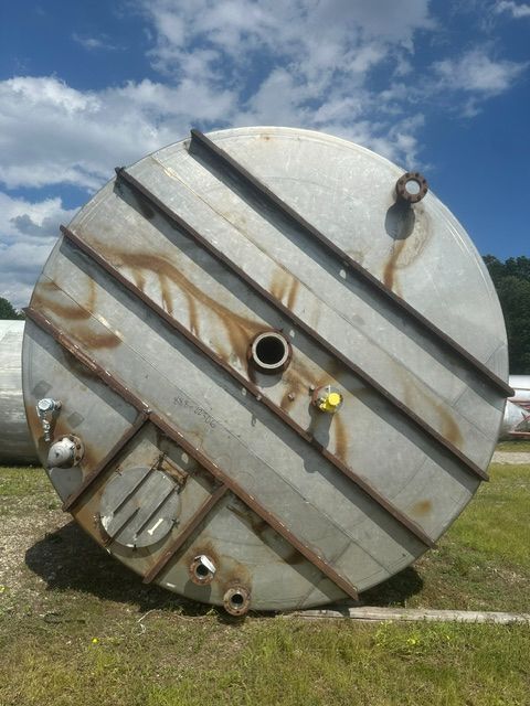 10000 gallon Perry Products, Stainless steel tank, 144" dia. x 144" straight side, flat top & bottom - Image 2
