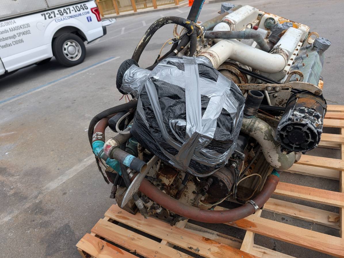 Cummins #903-V, Diesel Engine Marine, w/ Transmissions (2 available) - Image 2