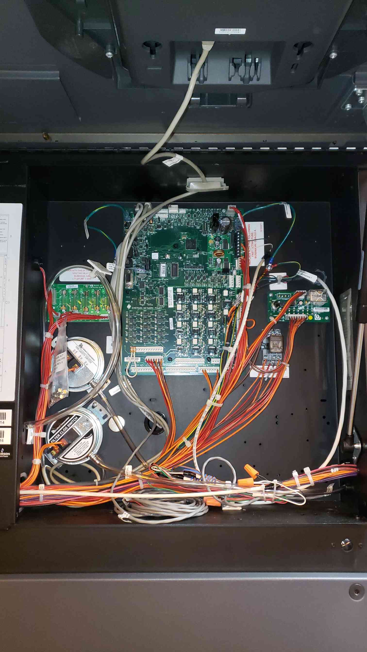Liebert #CW114UCVA2S014, CRAC Unit, 150 psig, 15 HP, 460 V, 2013 - Image 5