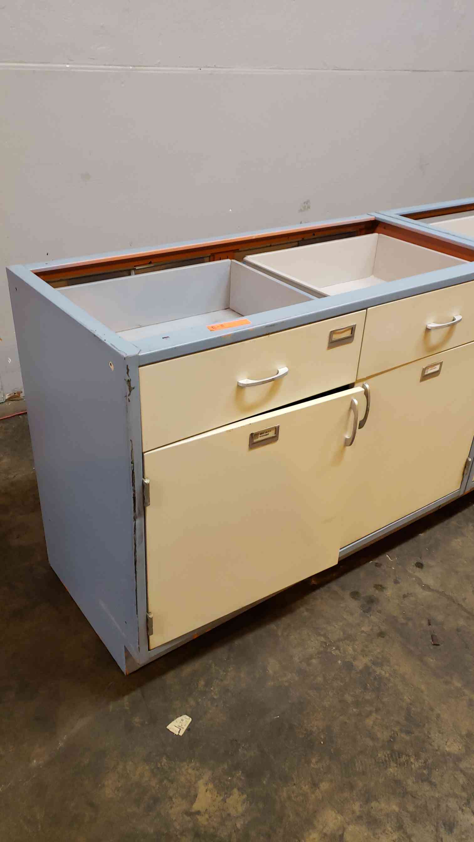Kewaunee, Laboratory Casework w/7 Drawers & 3 Doors, Blue & White Color, 94" L x 23" width x 36" H - Image 2