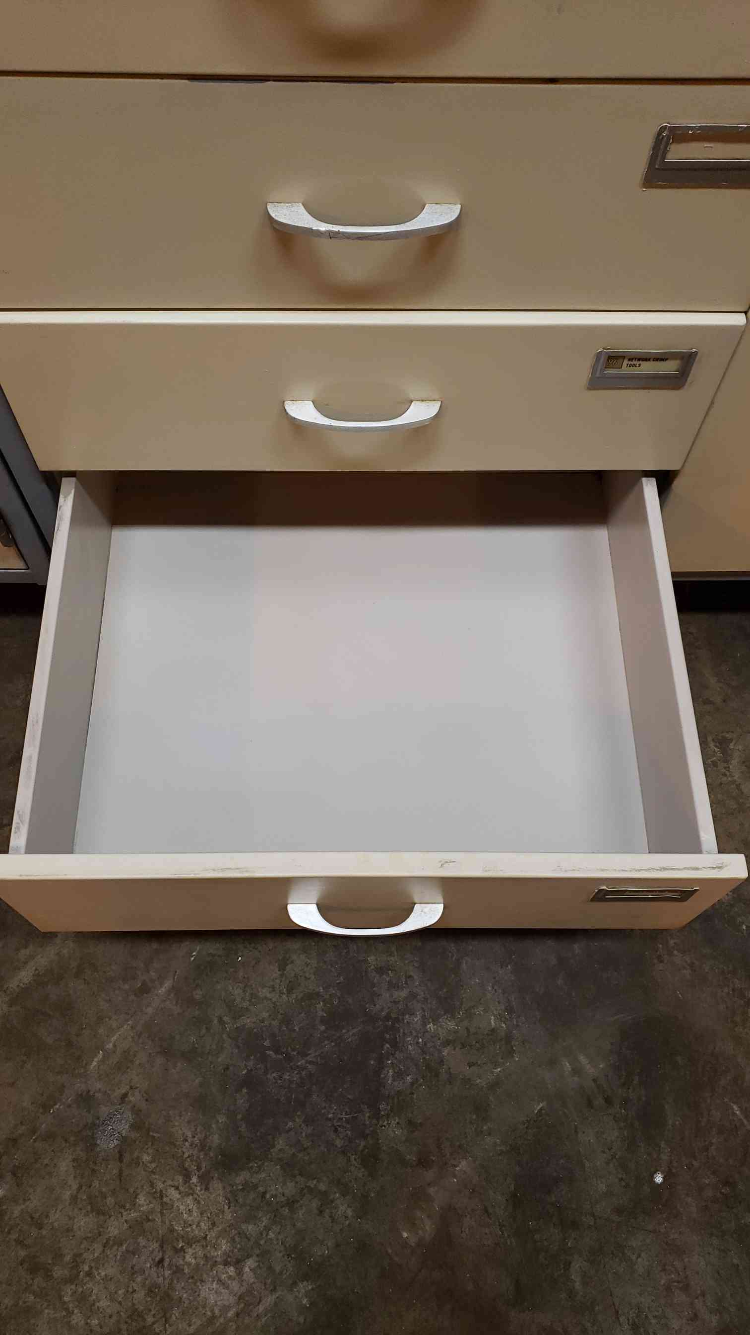 Kewaunee, Laboratory Casework w/7 Drawers & 3 Doors, Blue & White Color, 94" L x 23" width x 36" H - Image 6