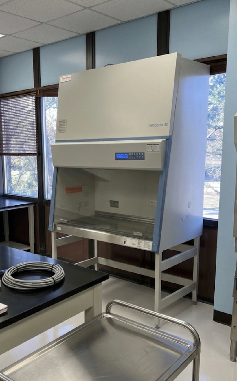 Thermo Scientific #1385, Biosafety Cabinet, Type A2, 120 V - Image 1