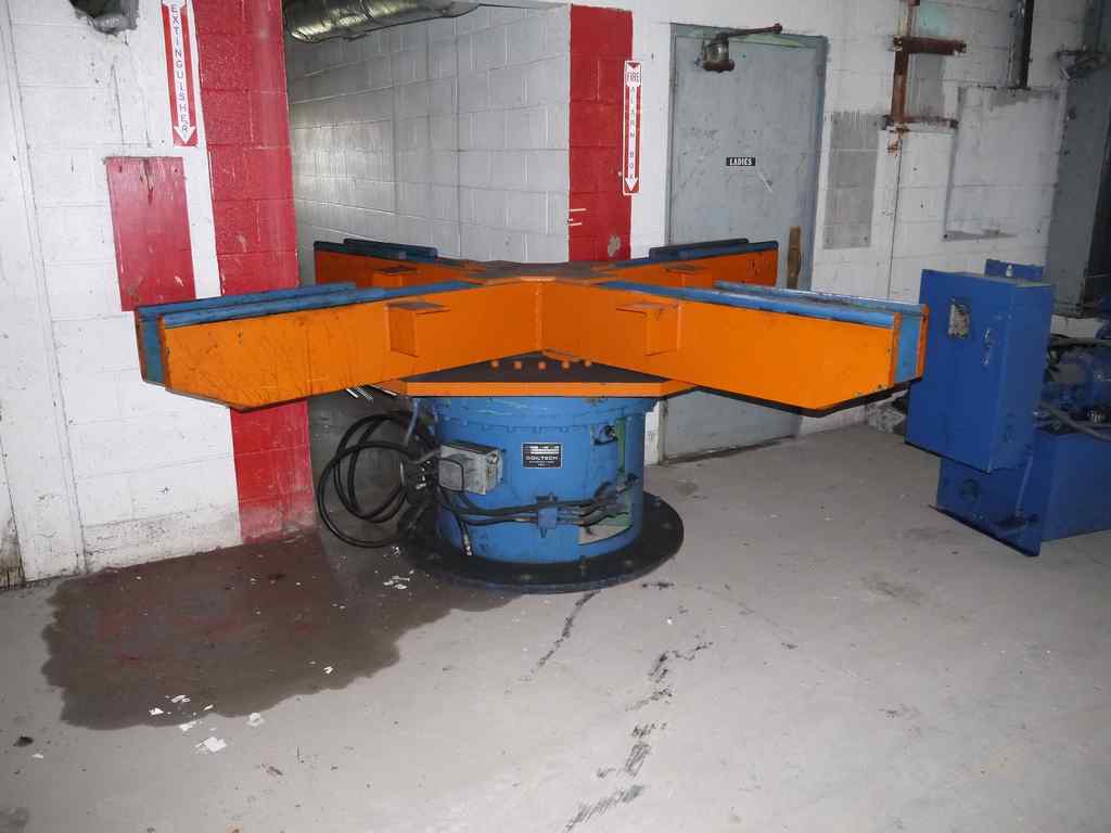 20000 lb. Coiltech, 4 Arm turnstile, 36" capacity, 24" arm length, c-hook type arms, powered rotation - Image 1