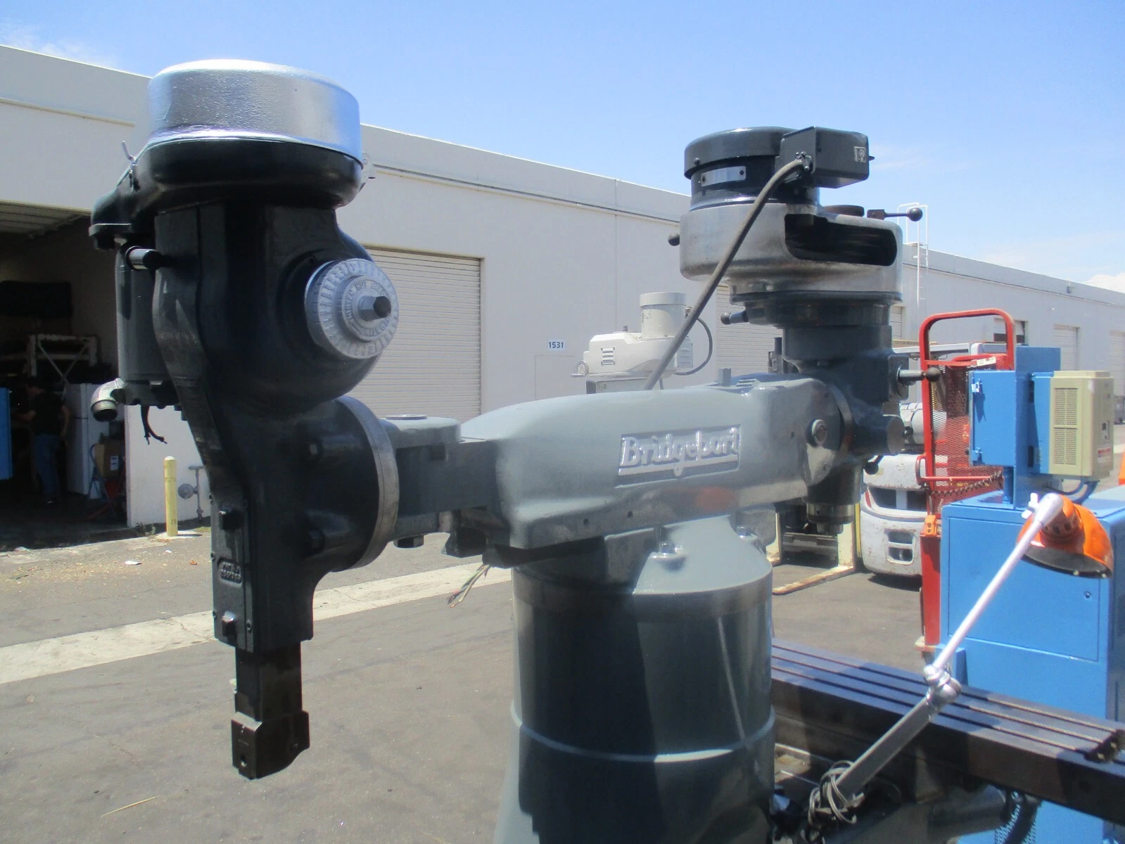 Bridgeport #Series-I, Vertical Mill, 9" x42" table, 1 HP, R8 taper, sloting head, 220/440 V. - Image 6