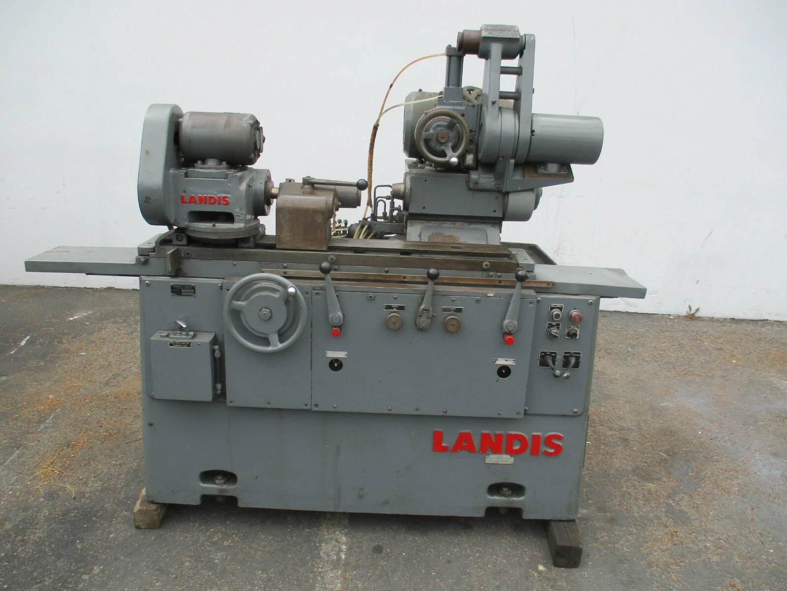 10" x 20" Landis #1R, Universal Cylindrical Grinder, 3 HP, 600 RPM, 12" grinding wheel diameter - Image 3