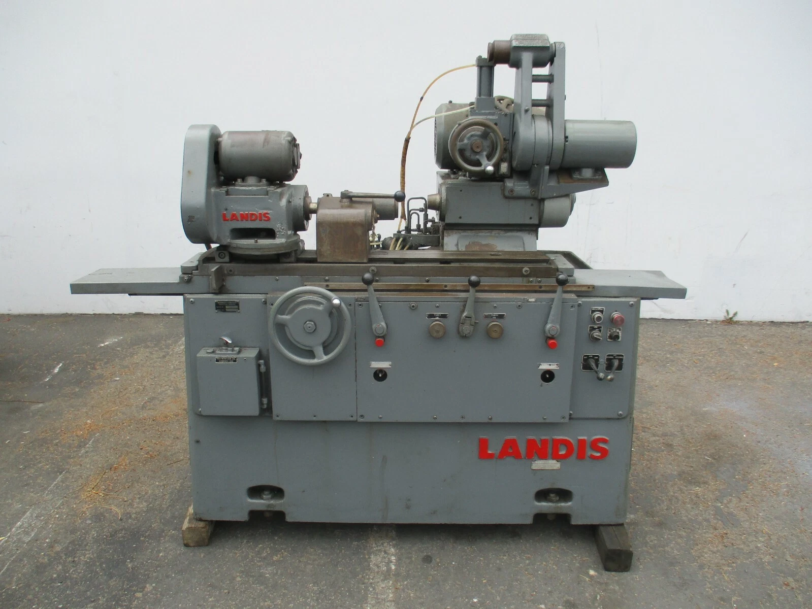 10" x 20" Landis #1R, Universal Cylindrical Grinder, 3 HP, 600 RPM, 12" grinding wheel diameter - Image 9