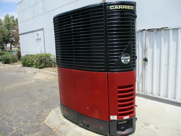 Carrier Transicold Ultra XTC Trailer Refrig unit w/ Reviva V2203DI Diesel Engine - Image 1