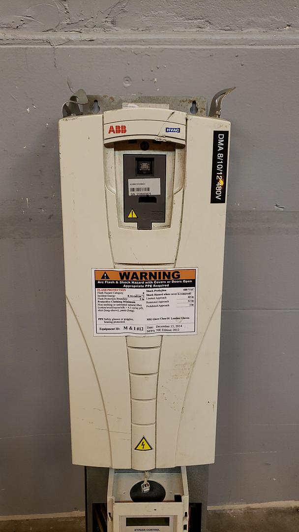 30 HP ABB, ACH550-VCR-045A-4, VFD, 9" L x 9" W x 46" H, 3 Phase, 44 Amps, 380-480 V, 2010 - Image 2