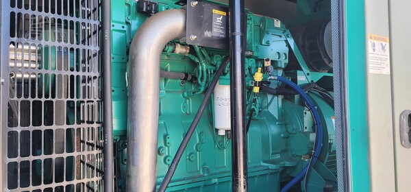 400 KW Cummins #QSX15, standby diesel generator set, 3 phase, encl, 2124 hours - Image 2