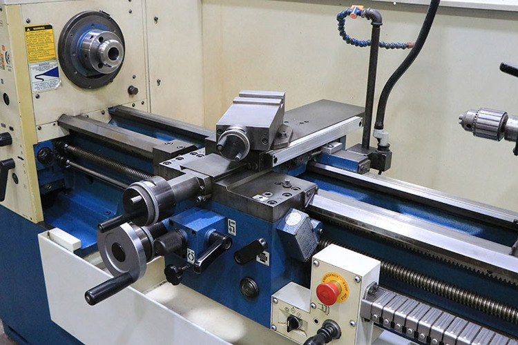 14" x 40" Romi #T-14, engine lathe, 7" swing over cross slide, inch/metric, 3-jaw 6" chuck, 2-Axis digital - Image 4