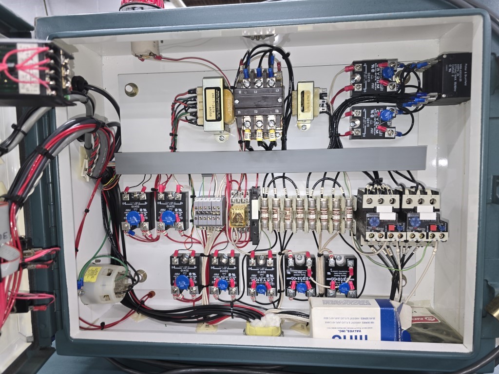 100 cfm, Dri-Air #ARID-X-100PDII, air dryer, dual hoppers, on casters - Image 7