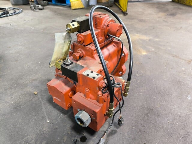 KPM Kawasaki #K3VG180-12NR-PR23, Hydraulic Pump Assembly K480085 Parts Only - Image 2