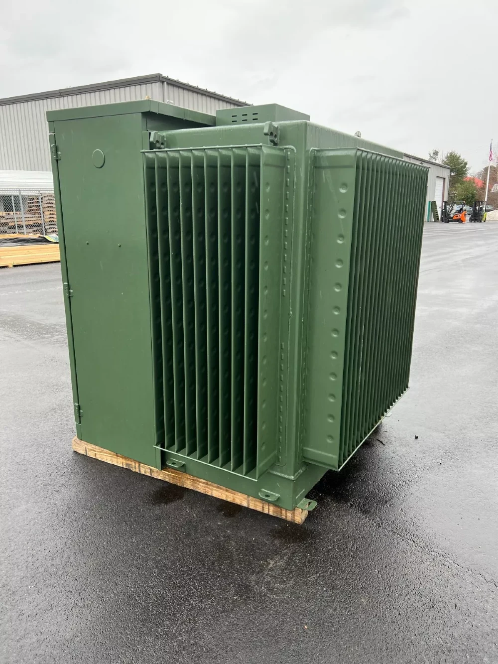 700 KVA 4152 Primary, 415 Secondary, Belyea 96J13900, 3 phase, padmount transformer - Image 2
