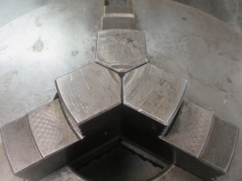 12" 3-Jaw universal flat back lathe chuck with ID & outside dimension jaws & wrench - Image 5