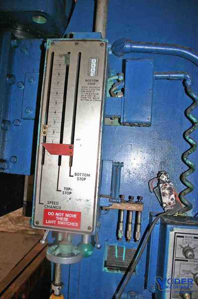 230 Ton, Cincinnati #230CB12, hydraulic, 14' overall, 1512" between housing, Hurco Autobend 20C Back Gauge - Image 5