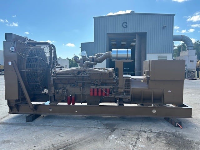 1250 KW Cummins #KTA50-G3, 1800 RPM, 60 HZ 480 Volts, 1016 hours, 1989 - Image 4