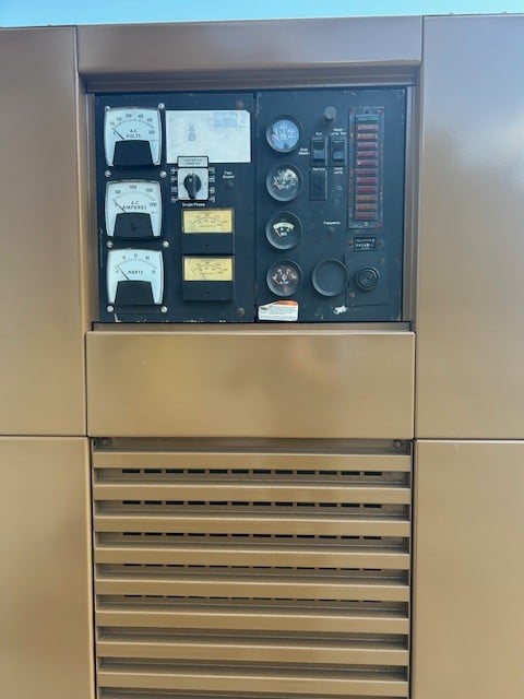 1250 KW Cummins #KTA50-G3, 1800 RPM, 60 HZ 480 Volts, 1016 hours, 1989 - Image 6