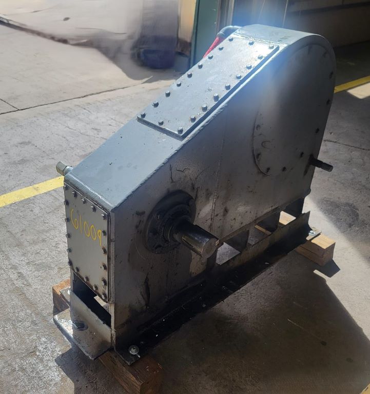 Positive displacement pump chain case - Image 4