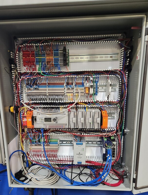 600 Ton, Magnum #MSS4PS600, 42" stroke, 54" open height, 60" x 48" bed, Allen Bradley controls, 2021 - Image 7