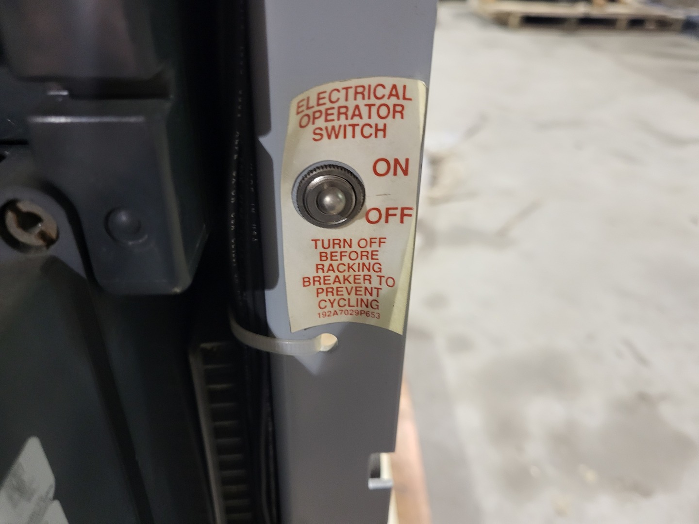 2500 Amps, ABB Power Break, SSD25B325, 3-pole circuit breaker, 600 Volts - Image 5