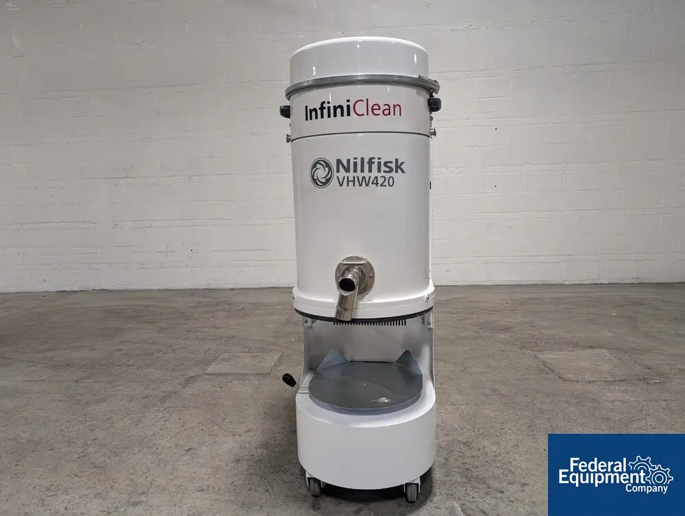 Nilfisk #VHW420, vacuum dust collector, 2.55 kw, 220 volt, p/n 4041200481, seral# 3820211500280, built 2021 - Image 1