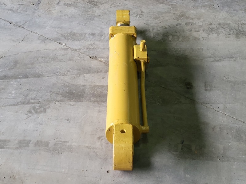 5" Bore, Caterpillar #180-8500, 127mm bore diameter steering cy, like new - Image 3